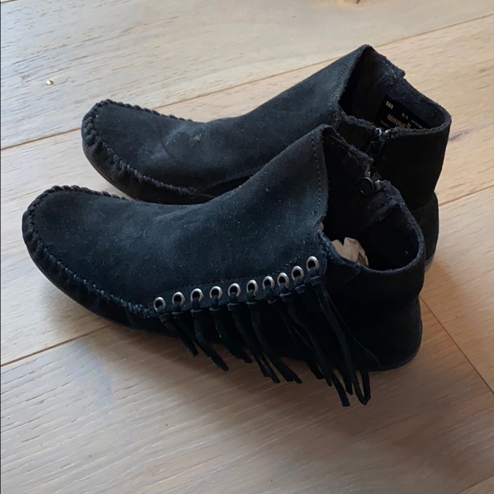 Brand new Minnetonka booties